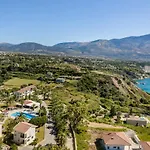 Apartmán Liakas Village *