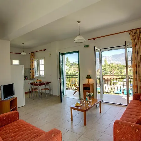 شقة Liakas Village *