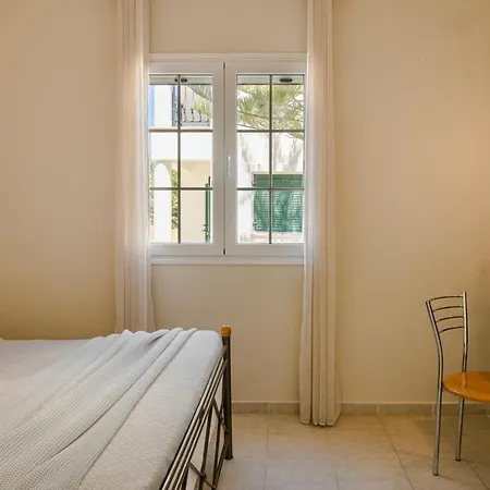 Liakas Village Апартаменты *