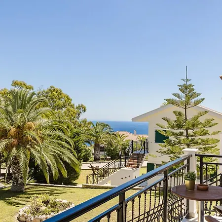 Liakas Village Апартаменты