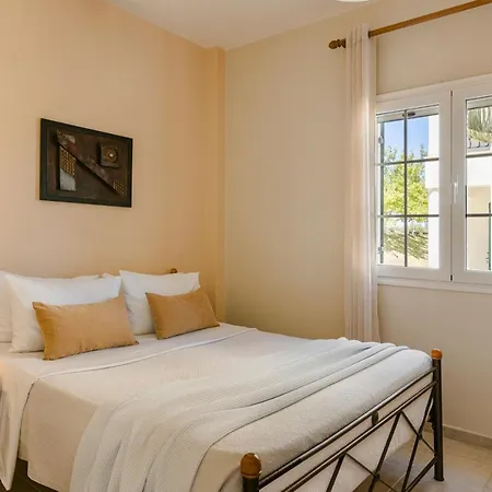 Liakas Village Апартаменты Спартия