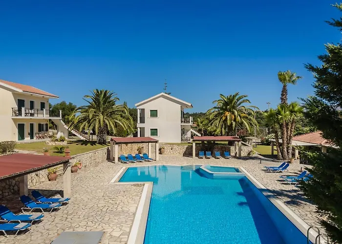 아파트 Liakas Village 스파르티아